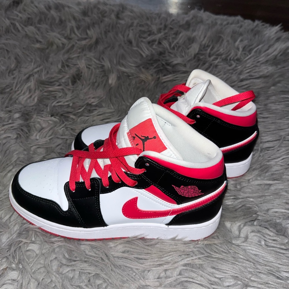 Jordan 1 , mid, hot pink